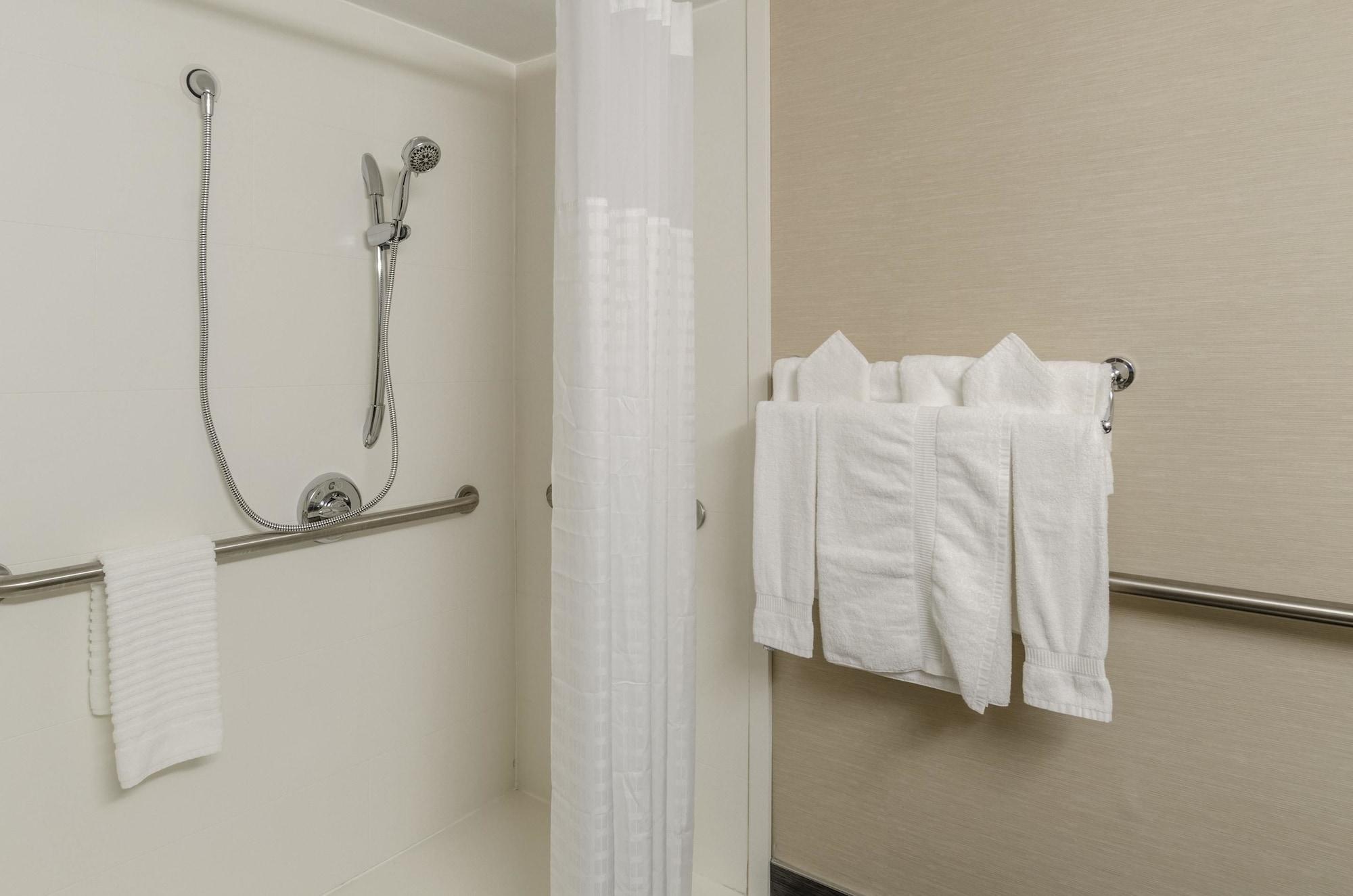 Comfort & 3* West Springfield