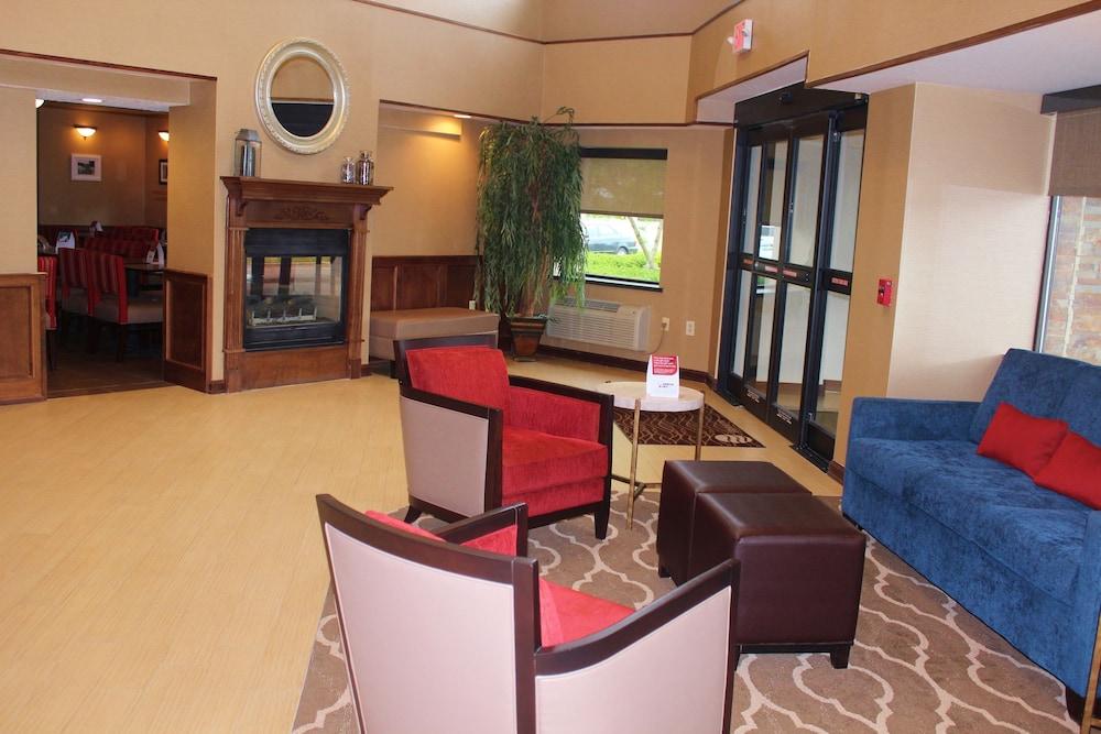 Comfort & Hotel West Springfield