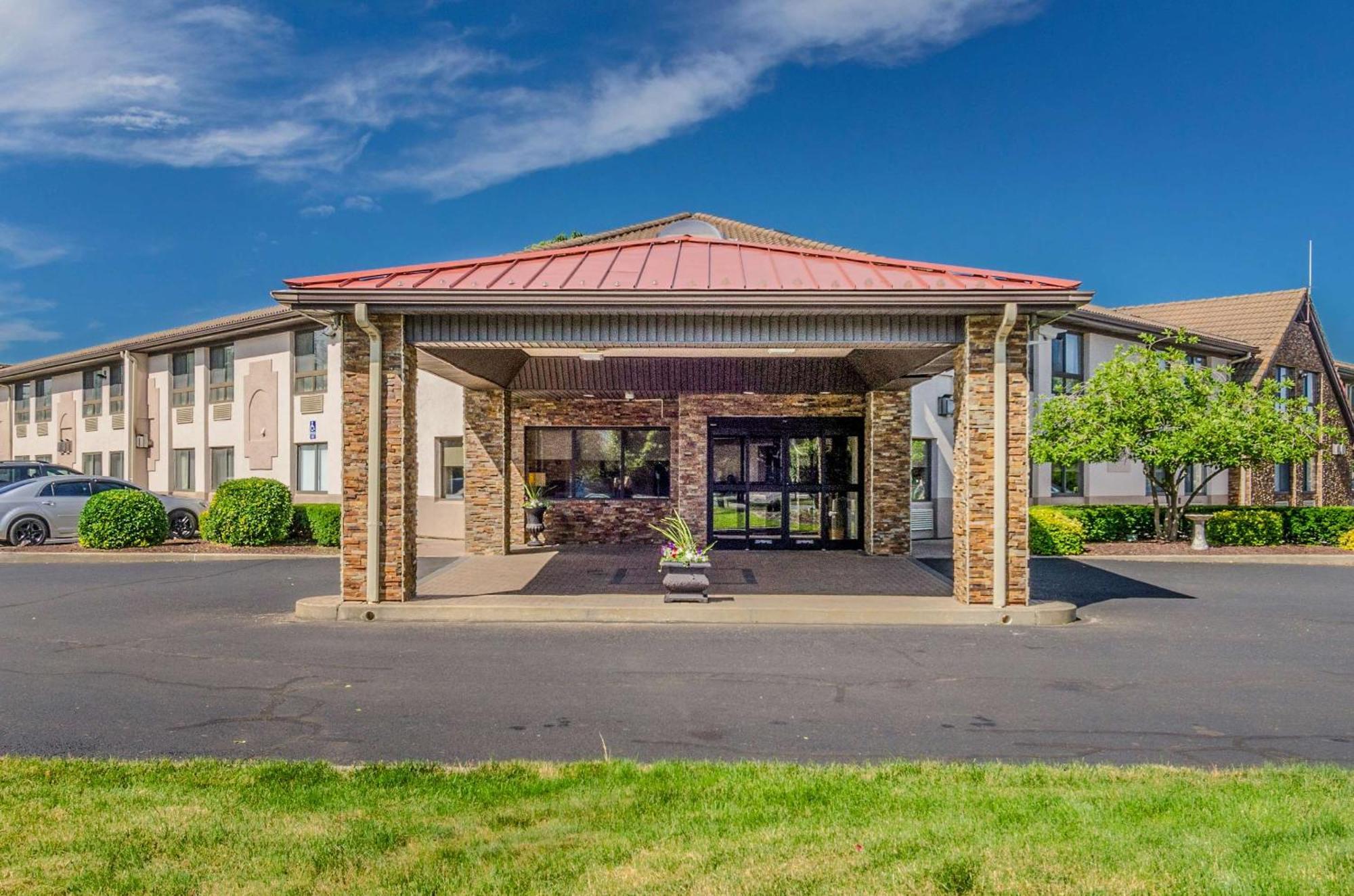 Hotel Comfort & West Springfield